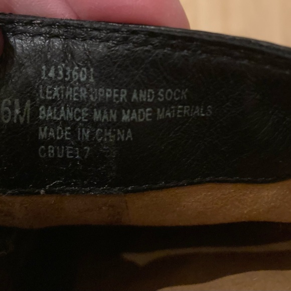 Women's Black Knee-High Boots - Picture 8 of 8